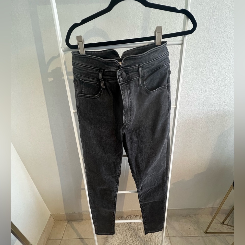Levi’s Mile High super skinny size 29